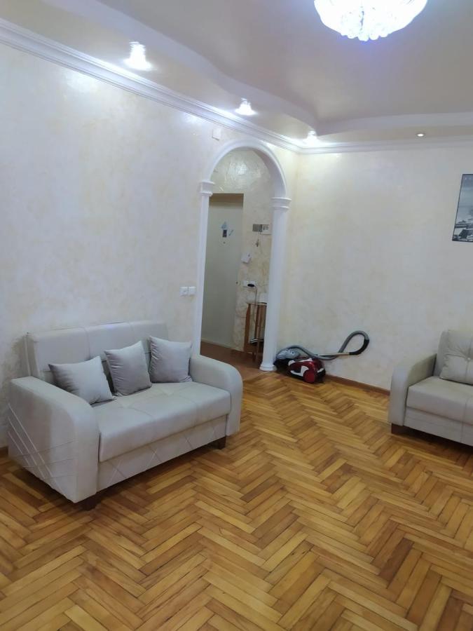 Apartment On 26 May Str Batumi Zewnętrze zdjęcie