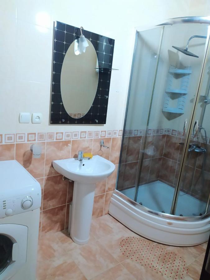 Apartment On 26 May Str Batumi Zewnętrze zdjęcie